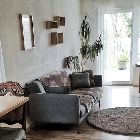 2-zimmer Ferienwohnung, Monteurzimmer! 20 Min Zum Cgn Flughafen. * Lohmar